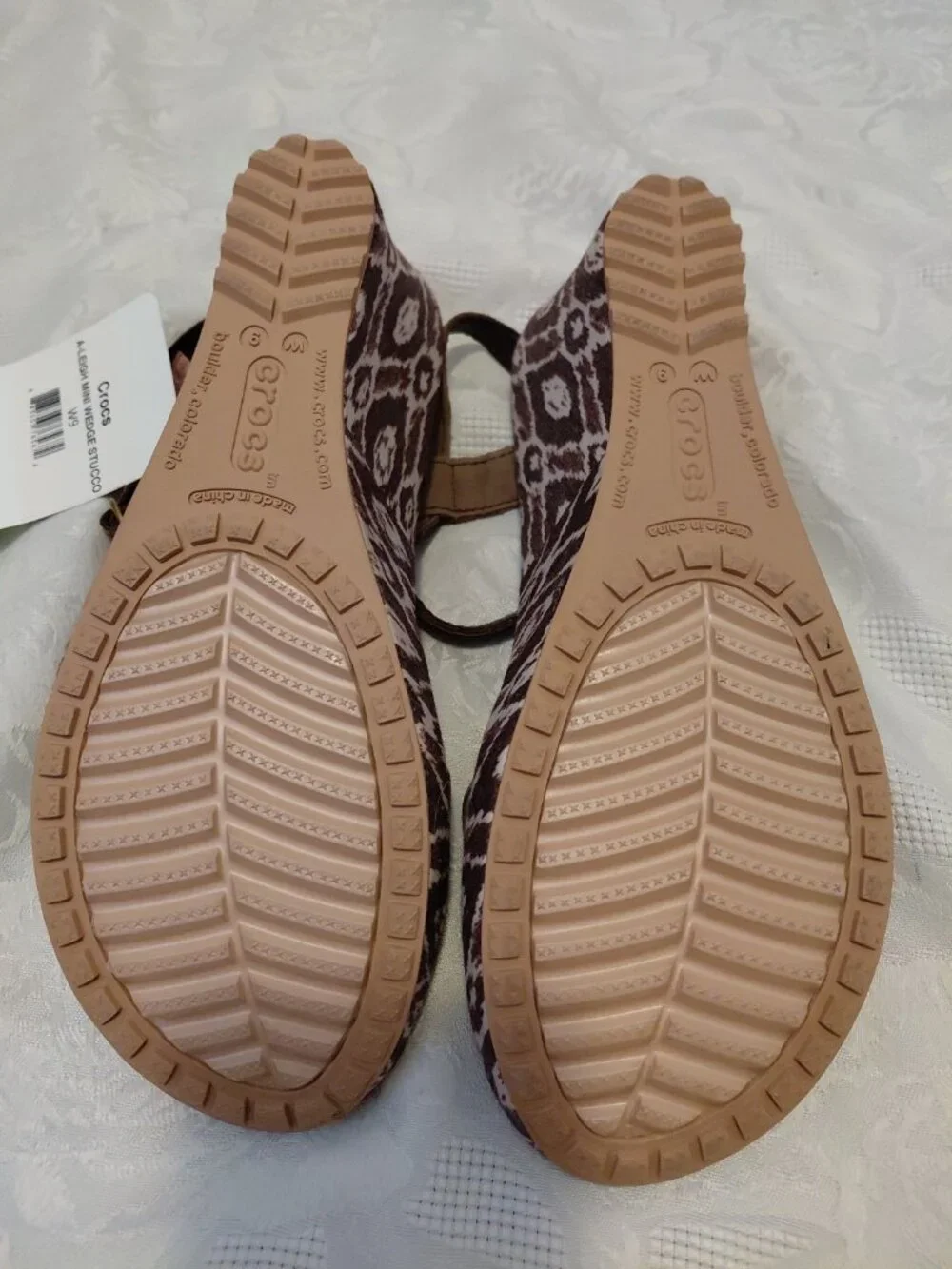 Crocs Womens A Leigh Ikat Wedge Brown Tan Wedge Sandlas Size 9 NWT
